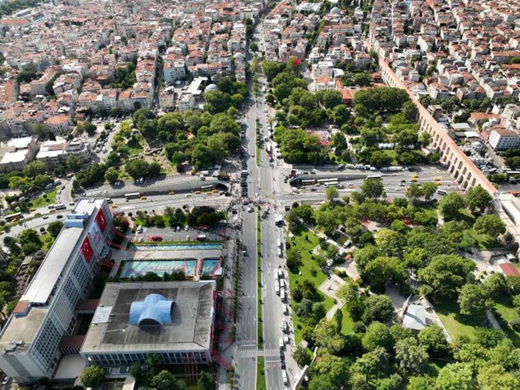 15 Temmuz Saraçhane Parkı Çevre Düzenleme İnşaatı