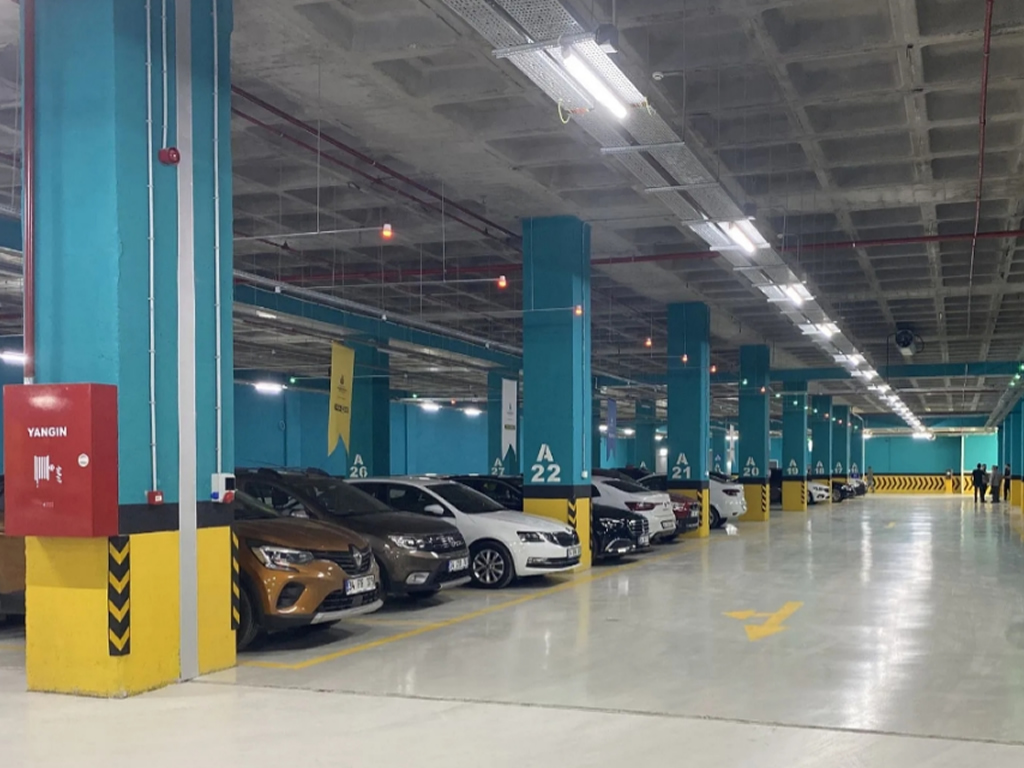 Cennet Mahallesi Zeminaltı Otopark Ve Meydan İnşaatı